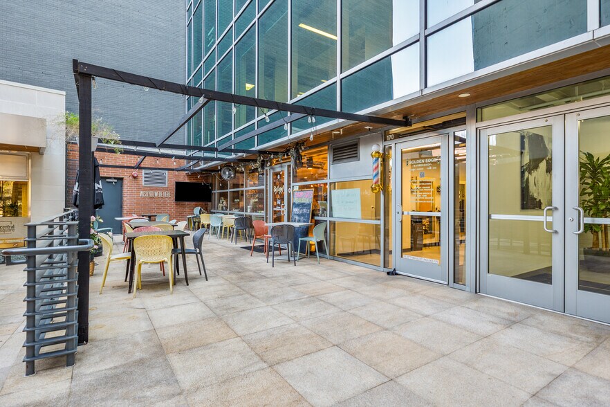 More Photos Of 2100 Travis St, Houston Office Residential For Lease