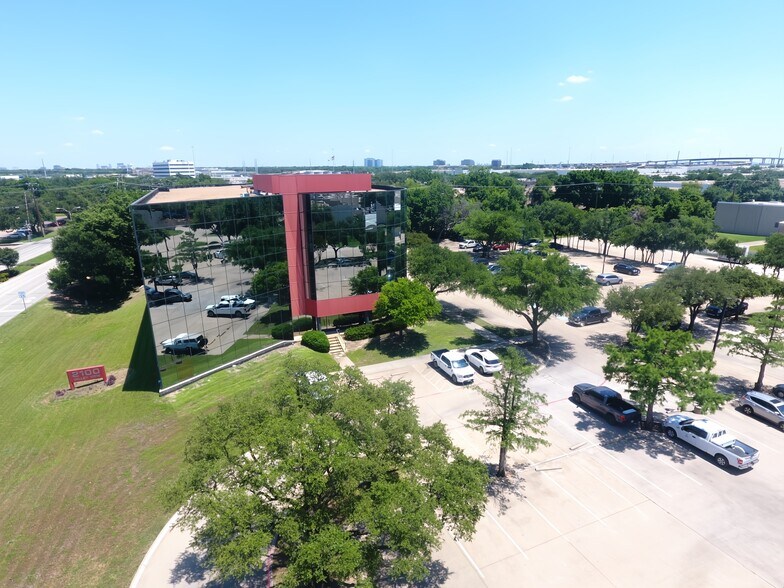 More Photos Of 2100 Valley View Ln, Farmers Branch Office For Lease