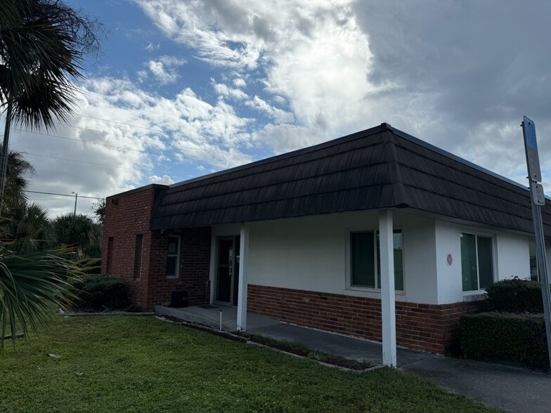 More Photos Of 12300 44th St N, Clearwater Warehouse For Lease