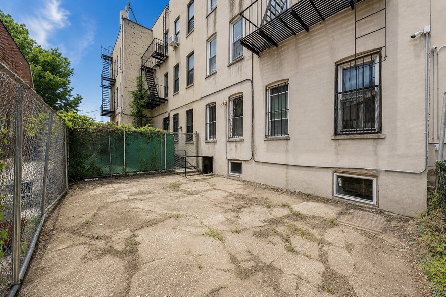 More Photos Of 688 New Lots Ave, Brooklyn Apartments For Sale