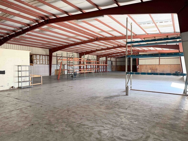 More Photos Of 3970 Dow Rd, Melbourne Light Manufacturing For Lease