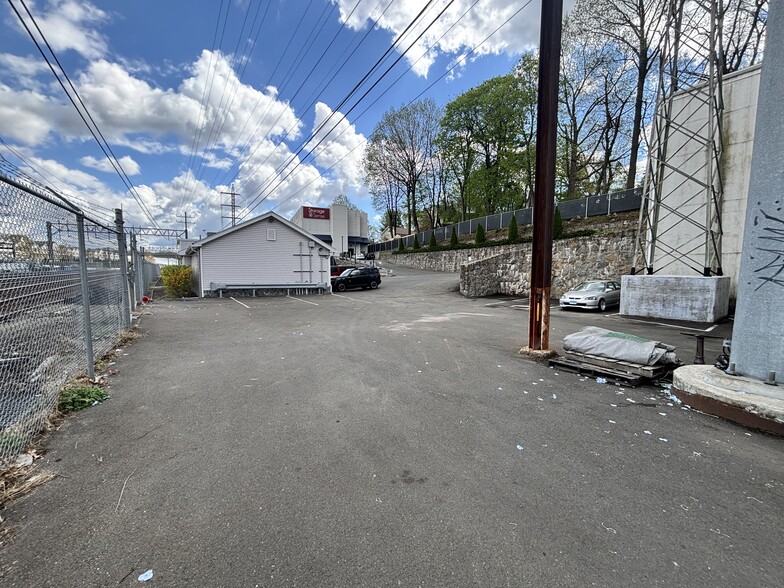 More Photos Of 317 Courtland Ave, Stamford Land For Lease