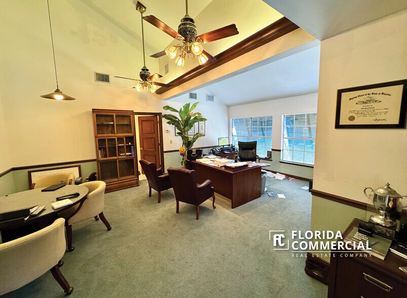 More Photos Of 1115 SE Ocean Blvd, Stuart Office Residential For Sale