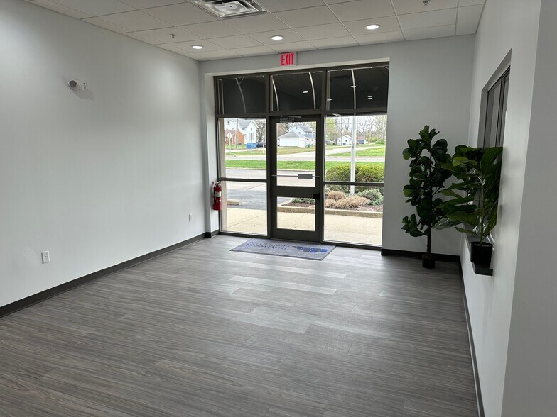 More Photos Of 4650 Springboro Pike, Dayton Warehouse For Lease