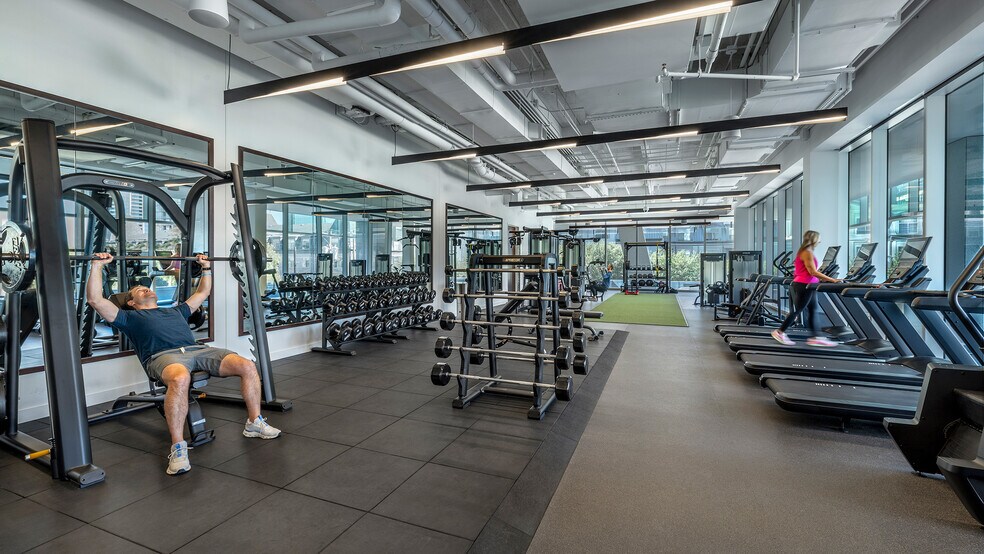 More Photos Of 2323 Cedar Springs Rd, Dallas Office For Lease