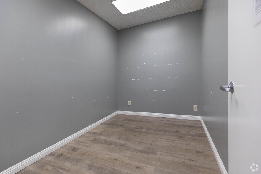 More Photos Of 140 S Flower St, Orange Medical For Lease