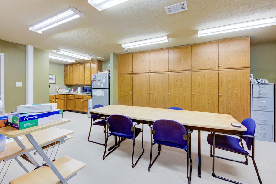 More Photos Of 1321 S John Redditt Dr, Lufkin General Retail For Sale