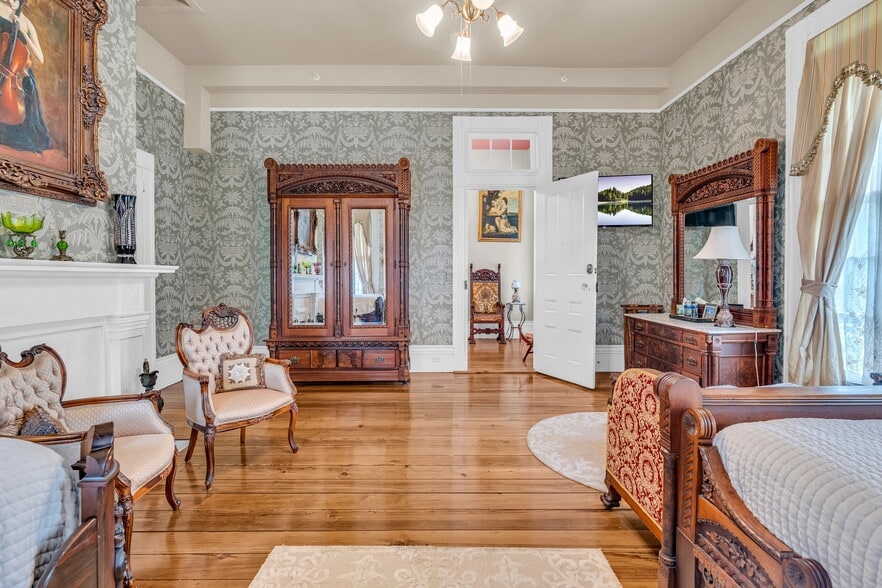 More Photos Of 607 Old West Point Rd, Starkville Hospitality For Sale