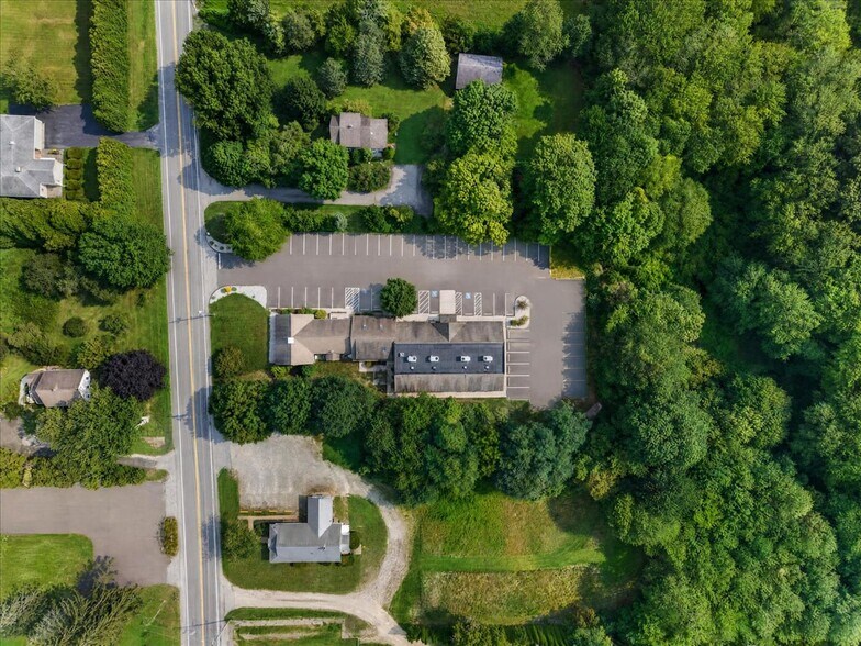 More Photos Of 147 Westbrook Rd, Essex Office For Sale