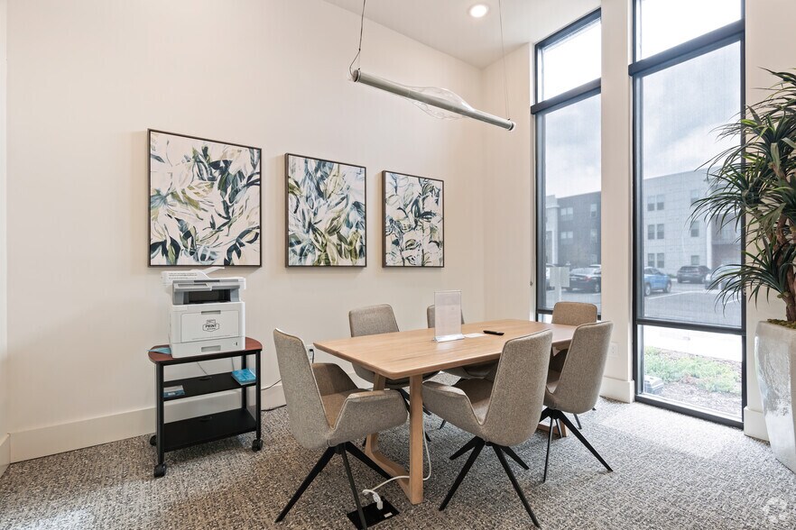 More Photos Of 234 E Mitchell Hammock Rd, Oviedo Apartments For Lease