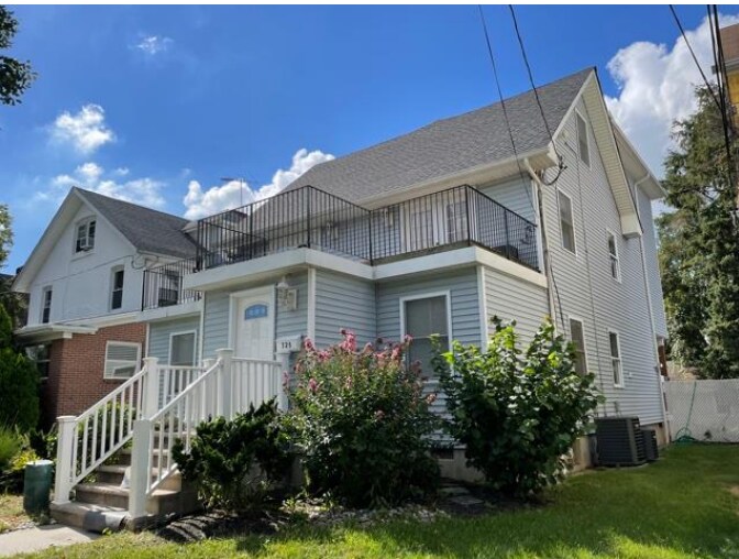 More Photos Of 725 N Wood Ave, Linden Storefront Retail Residential For Lease