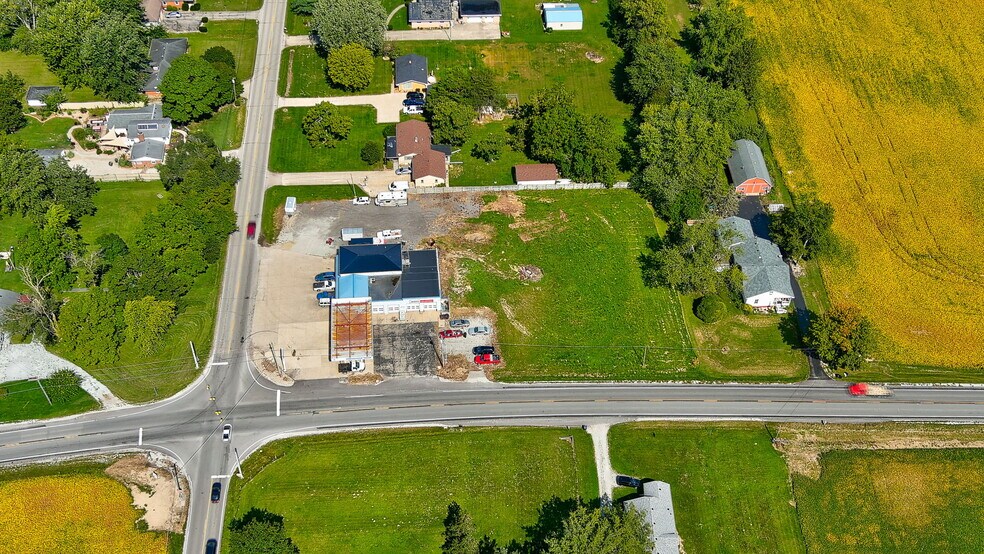 More Photos Of 5982 W State Road 32, Anderson Service Station For Sale