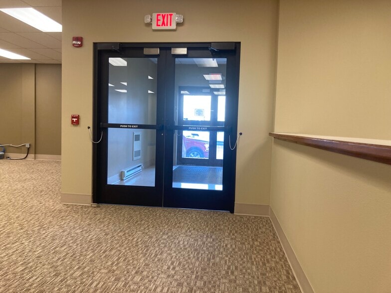 More Photos Of 105 1st St SE, Minot Apartments For Lease