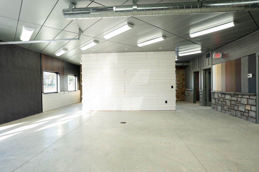 More Photos Of N5550 County Road Z, Onalaska Flex For Sale