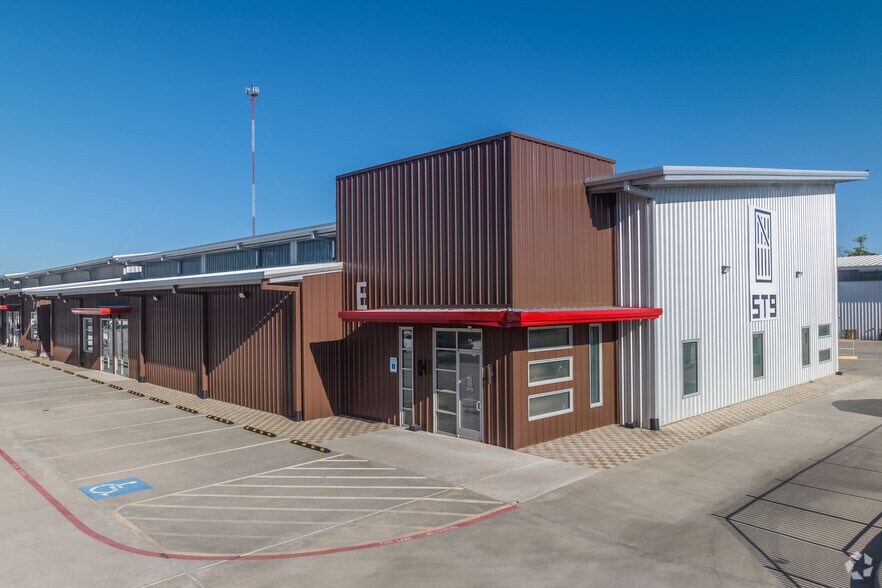 More Photos Of 331 Corporate Wood Dr, Magnolia Unknown For Sale