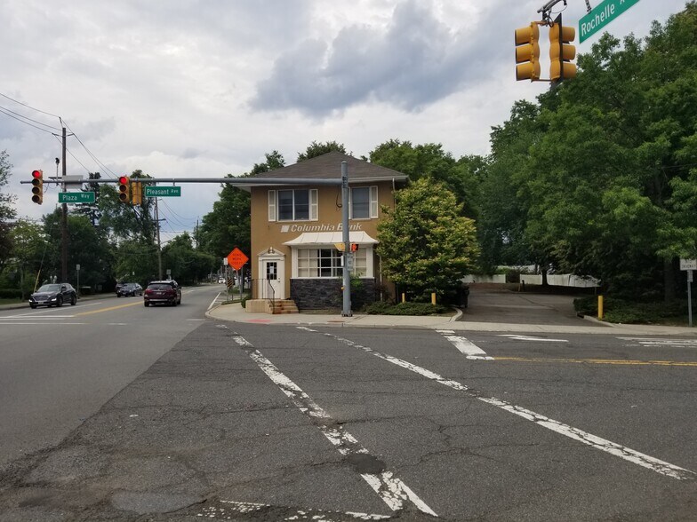 More Photos Of 134 S Farview Ave, Paramus Bank For Lease