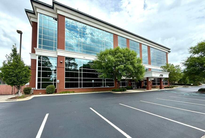 More Photos Of 4700 Whitesburg Dr, Huntsville Medical For Lease