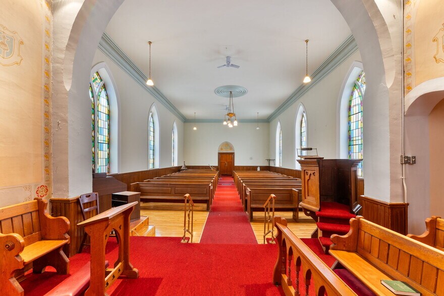 More Photos Of 71 Queen St, Norwood Specialty For Lease