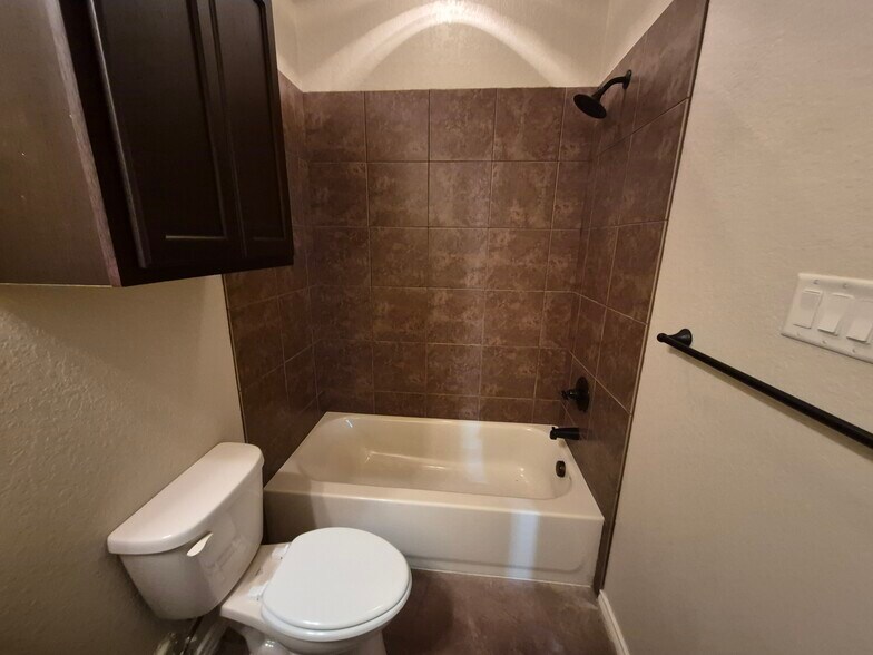 More Photos Of 698 Saengerhalle Rd, New Braunfels Apartments For Sale