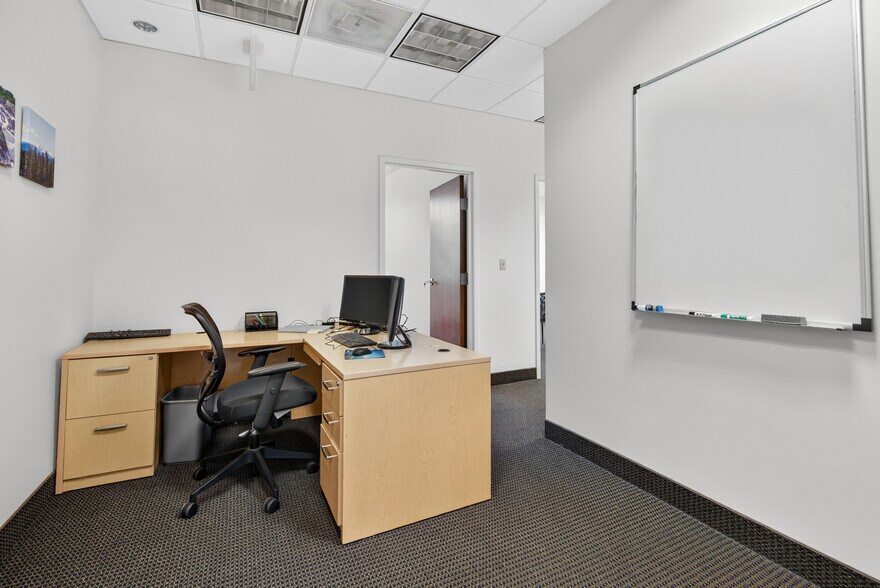 More Photos Of 46165 Westlake Dr, Sterling Medical For Sale