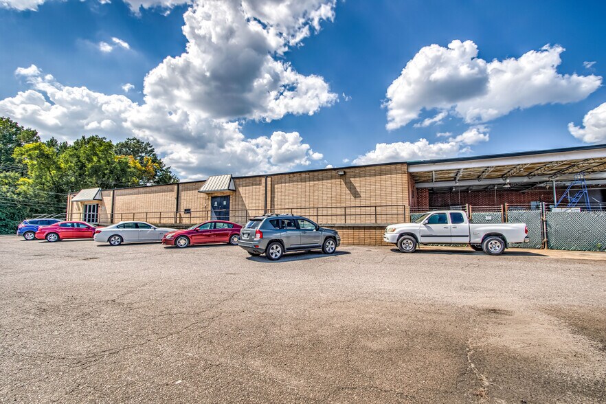 More Photos Of 1634 Olive Rd, Augusta Distribution For Sale