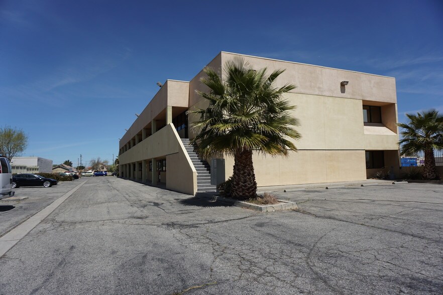 More Photos Of 310 E Palmdale Blvd, Palmdale Medical For Lease