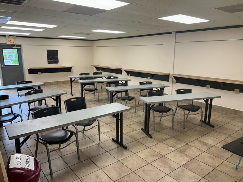 More Photos Of 449 St Andrews Rd, Columbia Storefront For Sale