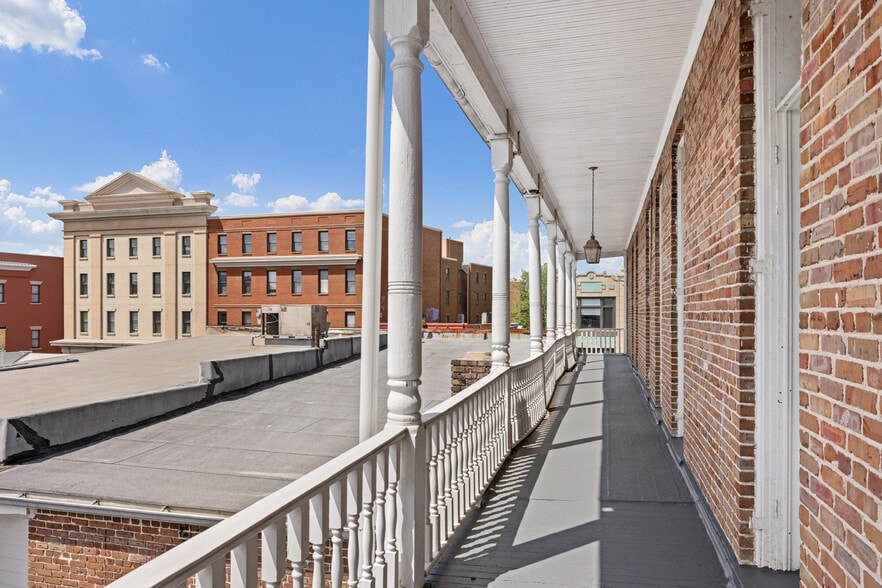 More Photos Of 438 King St, Charleston Office For Lease