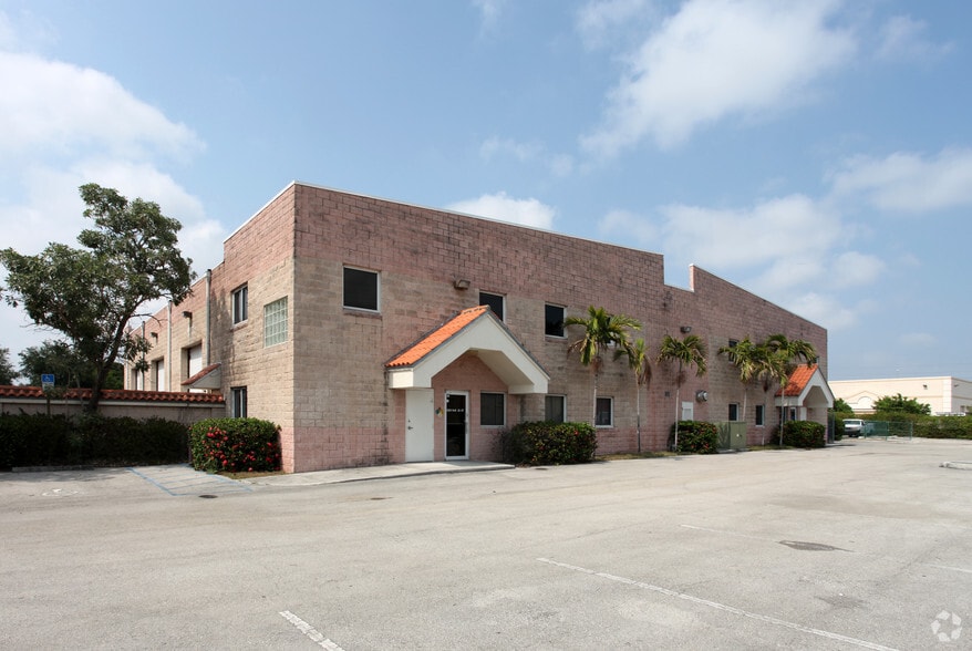 Primary Photo Of 2201-2221 NW 22nd St, Pompano Beach Flex For Lease