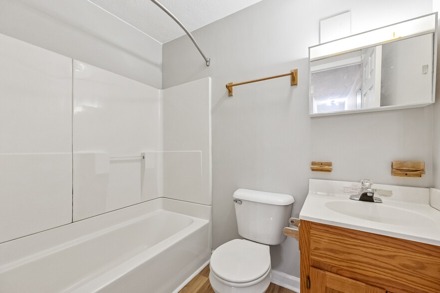 More Photos Of 522 N Main St, Hillsville Office Residential For Sale