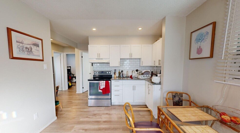 More Photos Of 184 Simcoe St, London Apartments For Sale