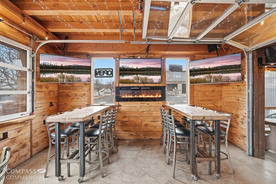 More Photos Of 63063 Layton Ave, Bend Warehouse For Sale