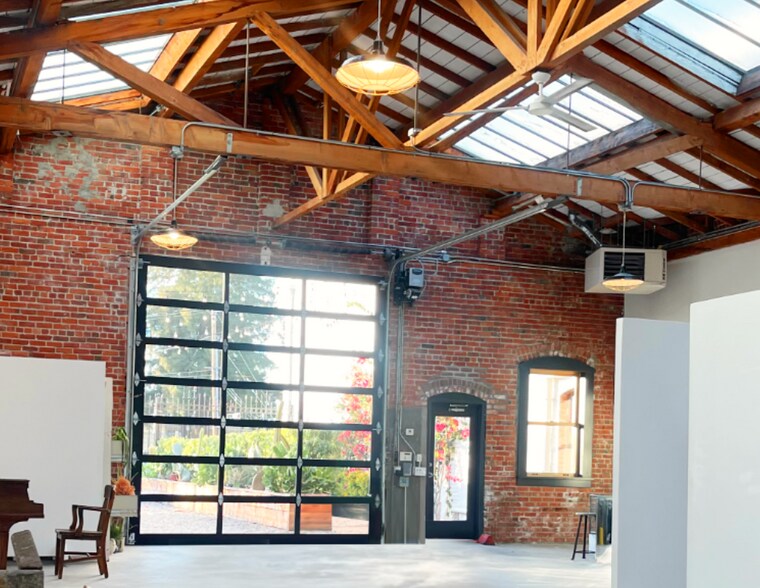 More Photos Of 4268 Broadway, Oakland Freestanding For Lease