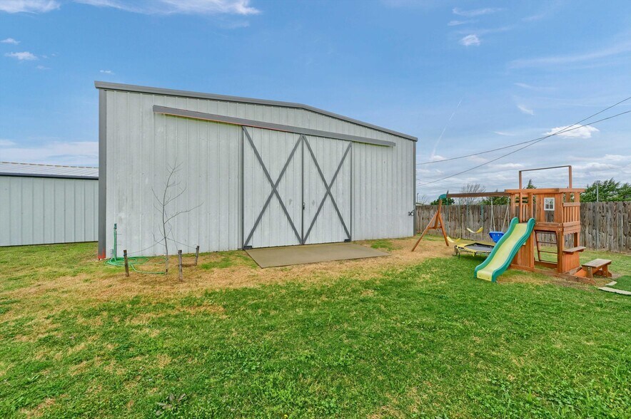 More Photos Of 9517 Collinsville fwy, Collinsville Industrial For Sale