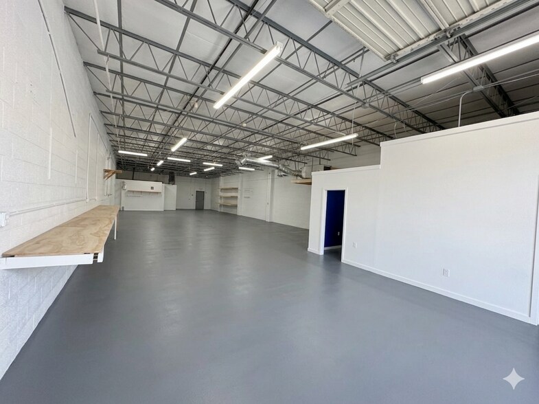More Photos Of 4055-4059 7th Ter, Saint Petersburg Warehouse For Sale