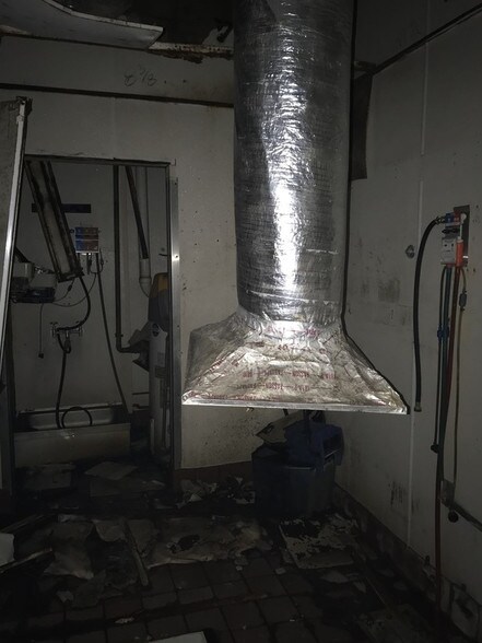 More Photos Of 14514 Jefferson Davis Hwy, Woodbridge Fast Food For Lease