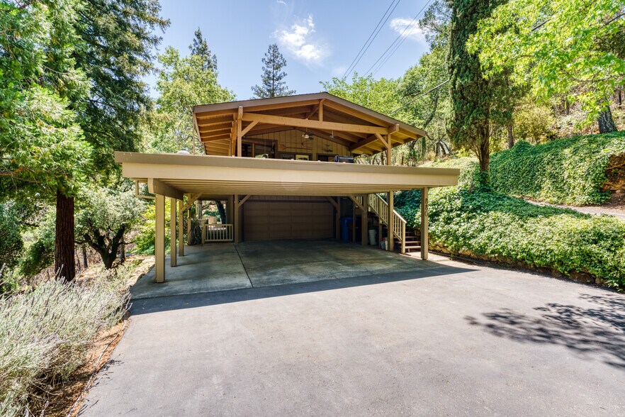 More Photos Of 880 Deer Park Rd, Saint Helena Apartments For Sale