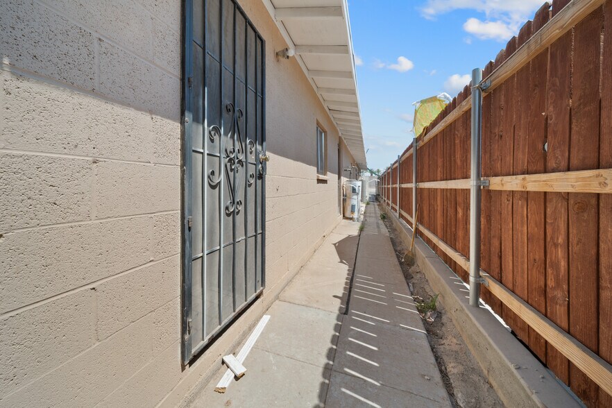 More Photos Of 942 G St, Brawley Multifamily For Sale