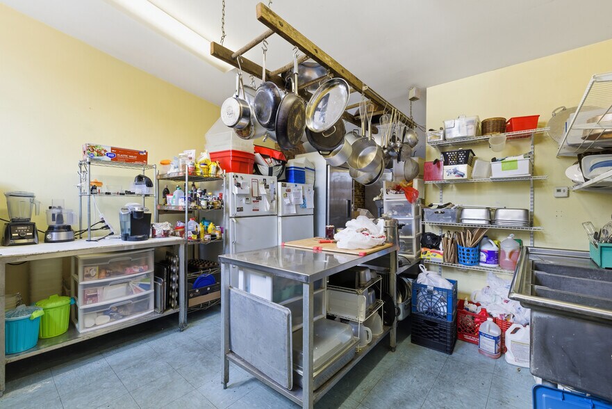 More Photos Of 275 Main St, South Berwick Storefront For Sale