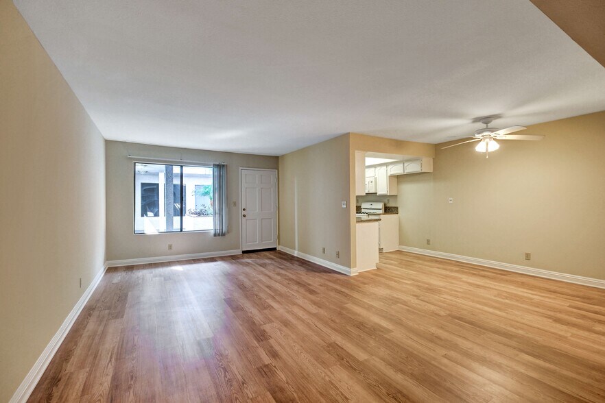 More Photos Of 515 E Elmwood Ave, Burbank Apartments For Sale