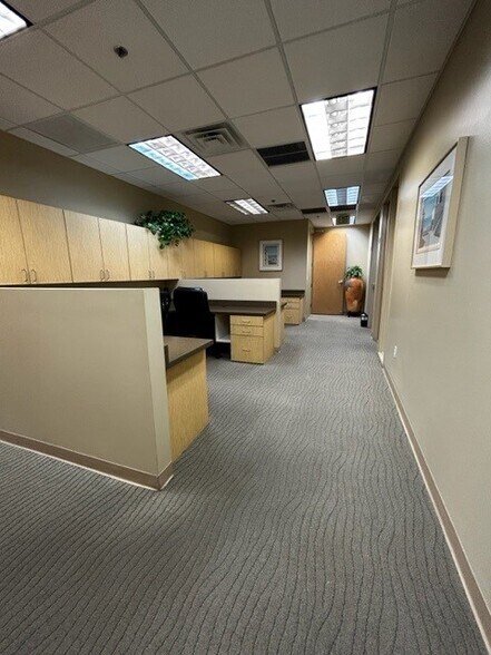 More Photos Of 9865 S Priest Dr, Tempe Unknown For Lease