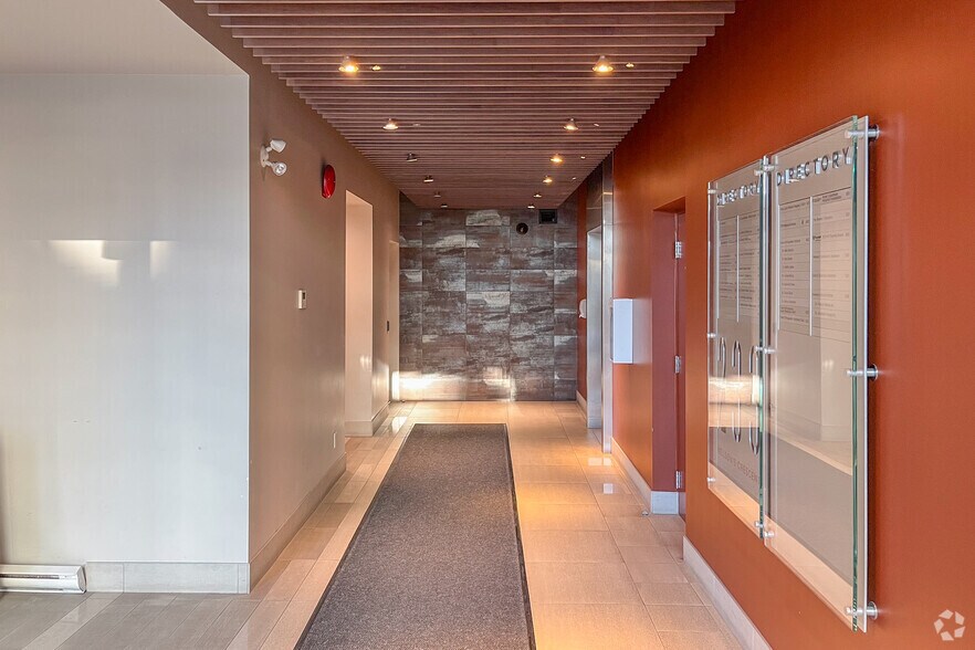 More Photos Of 233 Nelson's Cres, New Westminster Medical For Sale