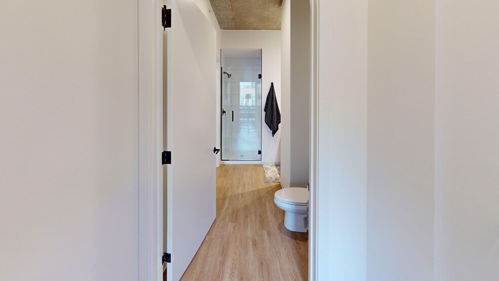 More Photos Of 1717 S Michigan Ave, Chicago Apartments For Lease