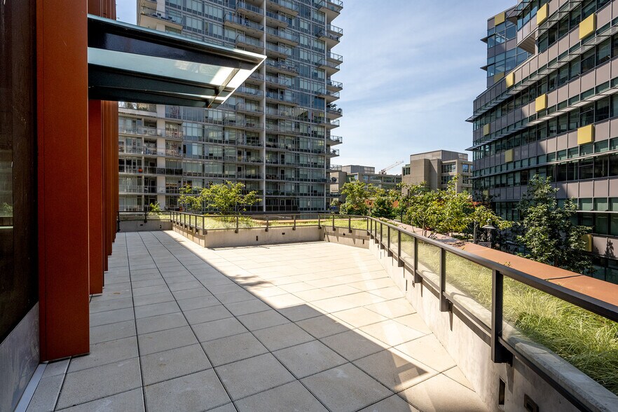 More Photos Of 287 Nelson's Crt, New Westminster Office For Lease