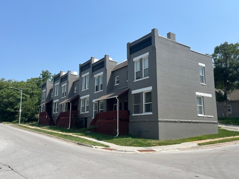 Primary Photo Of 1001 N 29th St, Omaha Apartments For Sale