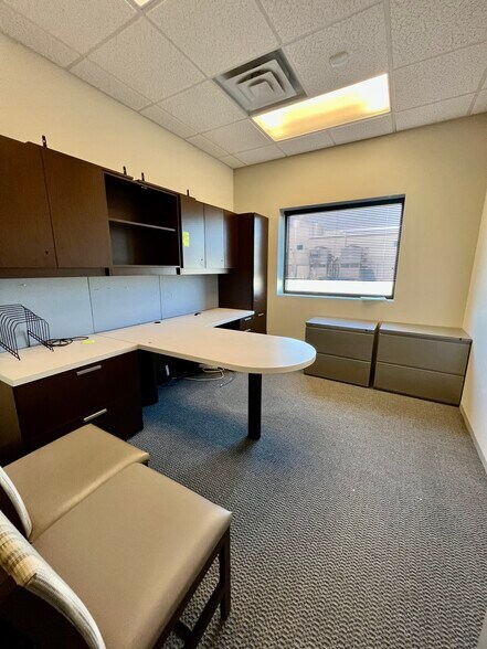 More Photos Of 220 N Sara Rd, Oklahoma City Service For Lease