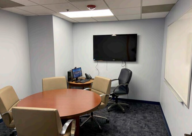 More Photos Of 300 E Long Lake Rd, Bloomfield Hills Office For Lease