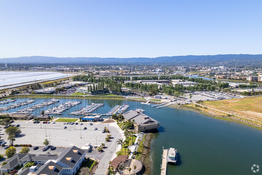 More Photos Of 459 Seaport Ct, Redwood City General Retail For Sale