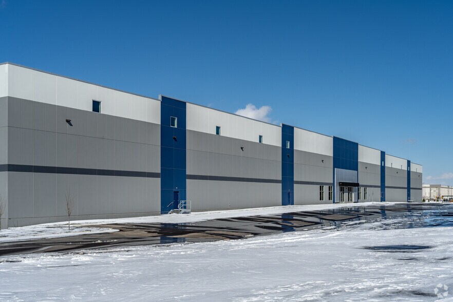 More Photos Of 11435 Hudson Rd, Woodbury Warehouse For Sale