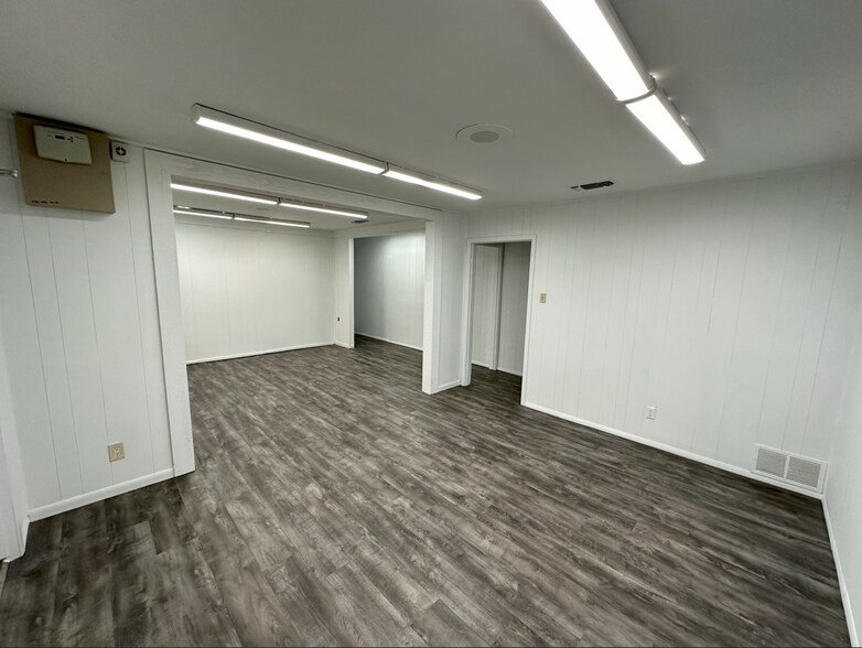 More Photos Of 5909 Eden Dr, Haltom City Warehouse For Sale